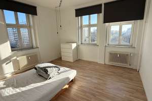 Von Privat unvermietete modernisierte 3,5 Zi  Andreasstraße 46, unglaublicher Blick auf Fernsehturm 