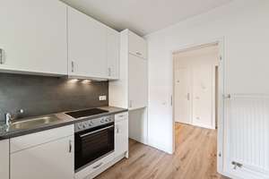 kernsanierte 2-Zimmer-Hochparterrewohnung in gepflegter  Wohnanlage, Erstbezug nach Sanierung – Die vollständige Adresse der Immobilie erhältst du vom Anbieter., 22297 Winterhude, Hamburg – Vorschaubild 12
