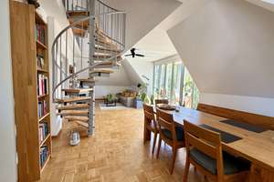Besondere Maisonette-Wohnung mit Wintergarten & Galerie