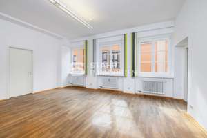 Charmante 4-Zimmer-Altbauwohnung im Herzen Augsburgs – 86150 Innenstadt. Sankt Ulrich-Dom, Augsburg – Vorschaubild 1
