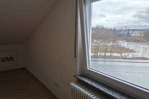 Grosse 1 Zimmer Dachwohnung in 78224 Singen Süd zu vermieten – Industriestrasse 12, 78224 Singen (Hohentwiel) – Vorschaubild 5