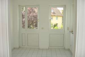 Helle 3-Zimmer-Wohnung mit Südbalkon in Obermenzing, Nähe vom Nymphenburger-Schloßpark – Die vollständige Adresse der Immobilie erhältst du vom Anbieter., 81245 Obermenzing, München – Vorschaubild 3