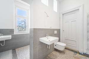 ***WG TAUGLICHE WOHNUNG***
8 Zimmer  Wohnung in Augsburg – Die vollständige Adresse der Immobilie erhältst du vom Anbieter., 86150 Bahnhofs-, Bismarckviertel, Augsburg – Vorschaubild 20
