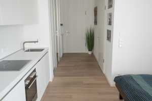 Möbliertes, extrem helles Apartment in zentraler Lage – Hermann-Lingg-Straße 16, 80336 München – Vorschaubild 7