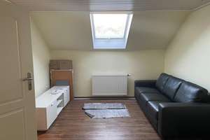 Kernsaniertes Reihenendhaus mit Kamin, Garten und viel Platz auf vier Etagen – 90616 Neuhof an der Zenn – Vorschaubild 9