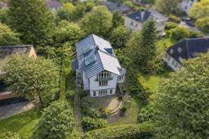 Rarität: Design trifft Licht – Architektenvilla mit besonderem Schnitt in bester Lage – Die vollständige Adresse der Immobilie erhältst du vom Anbieter., 22605 Othmarschen, Hamburg – Vorschaubild 1