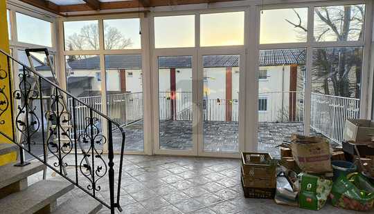 Bild von VERSTECKTES PARADIES MIT WINTERGARTEN