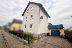 Charmantes Einfamilienhaus mit vielseitigen Optionen in der Weststadt von Bensheim – Die vollständige Adresse der Immobilie erhältst du vom Anbieter., 64625 Bensheim – Vorschaubild 2