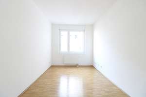 Exklusive 5-Zi.-Wohnung mit zwei Balkonen, EBK, großzügigem Tageslichtbad und Gästebad! – Europa-Allee 138, 60486 Gallus, Frankfurt am Main – Vorschaubild 9