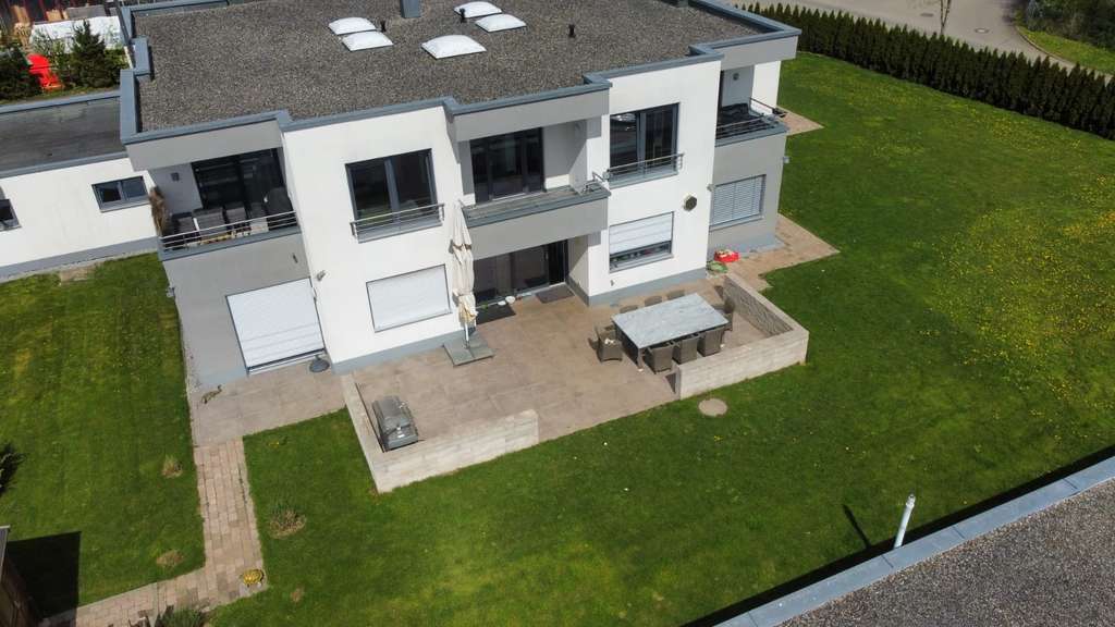 Immobilie in Alfdorf - Attraktives 3 Familienhaus mit sensationeller  Aussicht - Bild 1