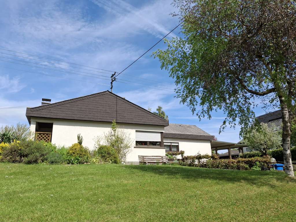 Immobilie in Mechernich - Freistehender Bungalow in Mechernich-Weyer mit wunderschönem Ausblick  - Bild 2