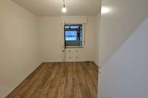 Viel Platz für Ihre Ideen: 5-Zimmer-Wohnung in Reutlingen – Die vollständige Adresse der Immobilie erhältst du vom Anbieter., 72766 Mittelstadt, Reutlingen – Vorschaubild 5