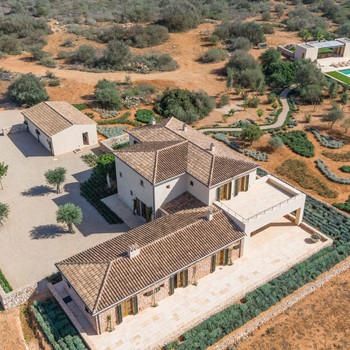 Außergewöhnliche Finca in Santanyi mit modernem Design und absoluter Privatsphäre
