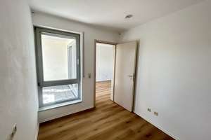 FREI - Hell und Sonnig, neue Einbauküche, Parkett, Terrasse, HSM - TG – Die vollständige Adresse der Immobilie erhältst du vom Anbieter., 70563 Heerstraße, Stuttgart – Vorschaubild 12