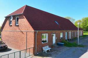 Solides Mehrfamilienhaus mit Kapitalanlage & Reihenhausflair – Die vollständige Adresse der Immobilie erhältst du vom Anbieter., 18510 Wittenhagen – Vorschaubild 2