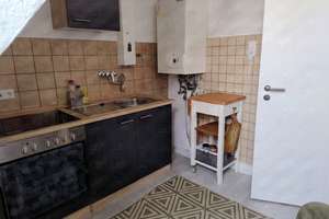 Für Singles! Gemütliche schöne 1-Zimmer-Wohnung im Dachgeschoss zu vermieten – Selbecker Straße 36, 40472 Rath, Düsseldorf – Vorschaubild 6