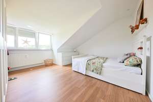 Charmante 3-Zimmer-Dachgeschosswohnung mit Weitblick bis zur Schwäbischen Alb – Stoßäckerstraße 95, 70653 Heerstraße, Stuttgart – Vorschaubild 5