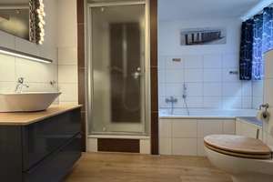 CHARMANTES MEHRGENERATIONENHAUS MIT MODERNEM WOHNKOMFORT IN MG! – Die vollständige Adresse der Immobilie erhältst du vom Anbieter., 41068 Waldhausen, Mönchengladbach – Vorschaubild 16