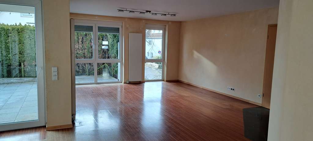 Immobilie in Urbach - Großzügiges sofort beziehbares Einfamilienhaus mit 13 Zimmern in Urbach - Bild 1