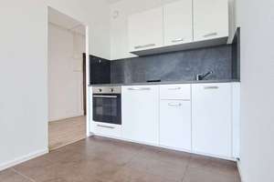 *helle* 3-Zimmer-Wohnung - WG geeignet – staßfurter str 21, 6132 Silberhöhe, Halle (Saale) – Vorschaubild 2