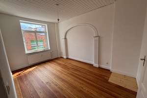 Frei, renoviert & provisionsfrei: Helle 2-Zi Altbauwohnung im Hochparterre auf der Altstadtinsel! – Die vollständige Adresse der Immobilie erhältst du vom Anbieter., 23552 Innenstadt, Lübeck – Vorschaubild 3