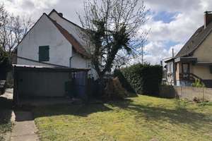 Renoviert,  2,5-Zimmer im 1.OG. eines 2 Fam.-Hauses mit Garten, Freisitz und Grillmöglichkeit – Hansestraße 98 B, 38112 Veltenhof-Rühme, Braunschweig – Vorschaubild 2