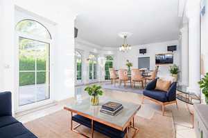 Eindrucksvolle Villa mit separater Einheit und großzügigem Garten – Potsdam-Mittelmark (Kreis) – Vorschaubild 1