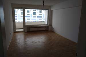 Gut geschnittene 4-Zimmer Wohnung mit 2 Balkonen in Köln Altstadt & Neustadt-Süd – Die vollständige Adresse der Immobilie erhältst du vom Anbieter., 50676 Altstadt/Süd, Köln – Vorschaubild 2