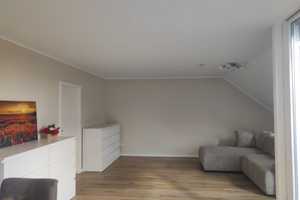 Wunderschöne 3-Zimmer-Dachgeschosswohnung mit gehobener Innenausstattung und EBK in Köln Porz Urbach – Köln – Vorschaubild 6