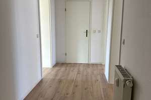 Helle 3-Zimmer-Wohnung mit Balkon in Chemnitz – Helmholtzstraße 45, 9131 Hilbersdorf, Chemnitz – Vorschaubild 2