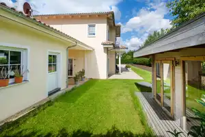 Mediterrane Stadtvilla mit Außenpool für gehobene Wohnansprüche – Sächsische Schweiz-Osterzgebirge (Kreis) – Vorschaubild 31