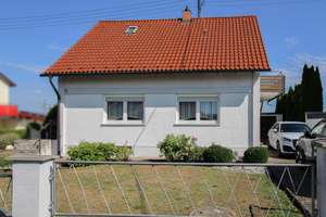 Gepflegtes Einfamilienhaus an Feldrandlage mit schönem Garten in Neu-Ulm Finningen