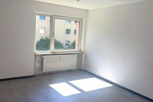 Sehr geräumige renovierte 4 Zimmer Wohnung mit Balkon in Duisburg zu vermieten – Salzmannstr. 8, 47167 Neumühl, Duisburg – Vorschaubild 6