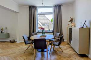 5,5 Zimmer, frisch renoviert und bezugsfertig ohne Sanierungsstau, inklusive Einbauküche