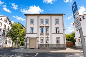 ALTBAUFLAIR, NEU AUFGELEGT - Sanierte 2 Zimmer mit eigenem Eingang direkt am Hauptbahnhof