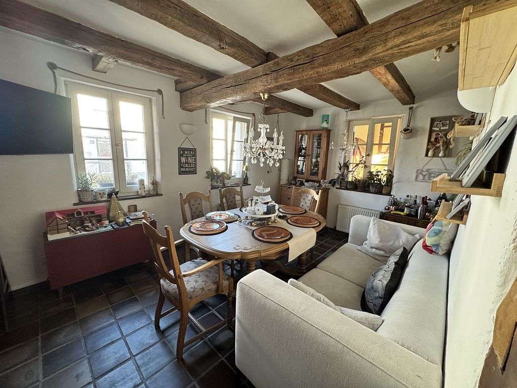 Immobilie in Wachtberg - zwei gepflegte Altbauwohnungen in bevorzugter Lage mit Flair und zwei Garagen - Bild 4