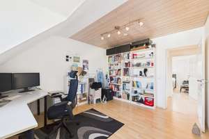 Gepflegte 3-Zimmer-Dachgeschosswohung mit Südausrichtung und Tiefgaragenstellplatz in zentraler Lage – Die vollständige Adresse der Immobilie erhältst du vom Anbieter., 76133 Südweststadt, Karlsruhe – Vorschaubild 8