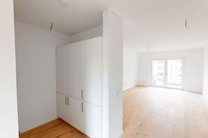Elegante 4-Zimmer-Wohnung mit Balkon und vielseitiger Raumaufteilung – Martinstr. 42a, 40223 Bilk, Düsseldorf – Vorschaubild 5