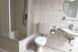 Charmantes 1-Zimmer-Apartment mit Einbauküche im Herzen der Öhringer Altstadt – Schafgasse 9, 74613 Öhringen – Vorschaubild 4