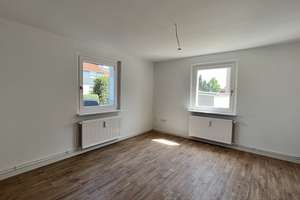 Einfach mal im Grünen abschalten - EG Wohnung mit 3 Zimmern & EBK – Sudetenweg 1, 38448 Vorsfelde, Wolfsburg – Vorschaubild 4