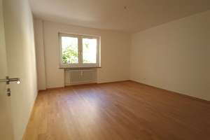 Erstbezug nach Renovierung: Helle 3-Zimmer-Wohnung in ruhiger Lage Schwabing – 80801 Neuschwabing, München – Vorschaubild 12