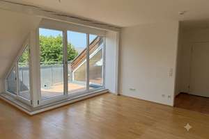 Sofort beziehbar: Lichtdurchflutete 2-Zimmer-Dachterrassenwohnung