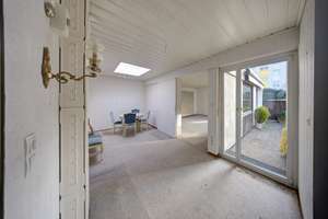 Wohnen auf mehreren Ebenen – Ihr Bungalow im Split-Level-Design – Die vollständige Adresse der Immobilie erhältst du vom Anbieter., 90449 Röthenbach Ost, Nürnberg – Vorschaubild 5