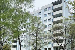 Lichtdurchflutete 3-Zimmer-Wohnung mit Balkon und Blick ins Grüne – 81927 Englschalking, München – Vorschaubild 3