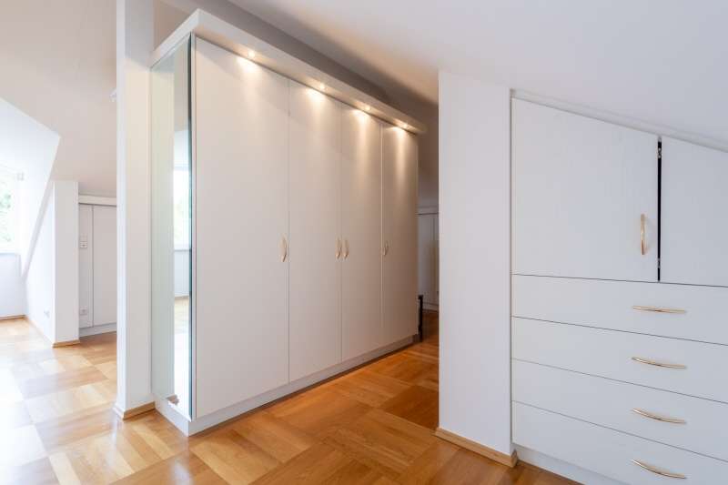 Immobilie in Stephanskirchen - Attraktive Dachgeschoß Maisonette - Wohnung in begehrter Lage von Stephanskirchen - Bild 7