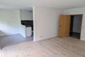 Frisch modernisierte 3-Zimmer-Wohnung in Forstenried mit neuer Einbauküche nahe der U3