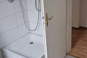 Sehr schöne drei Zimmer Wohnung in Krefeld – Südstraße 117, 47798 Stadtmitte, Krefeld – Vorschaubild 3