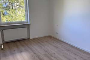 Hochwertig sanierte 3,5-Zimmer-Wohnung mit großem Süd-Balkon in München-Forstenried – 81475 Fürstenried-West, München – Vorschaubild 7