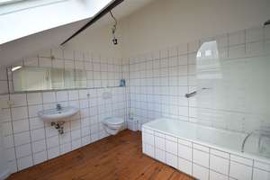 Mit Charme in D-Altstadt! Renoviertes Stadthaus im Hinterhof zu vermieten  – 40213 Altstadt, Düsseldorf – Vorschaubild 20