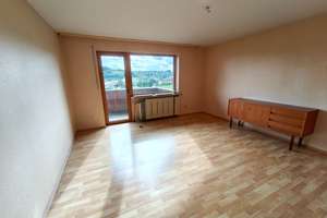 Familienhaus mit zwei Wohnbereichen, 892 m² Grundstück und Weitblick – 93444 Bad Kötzting – Vorschaubild 4